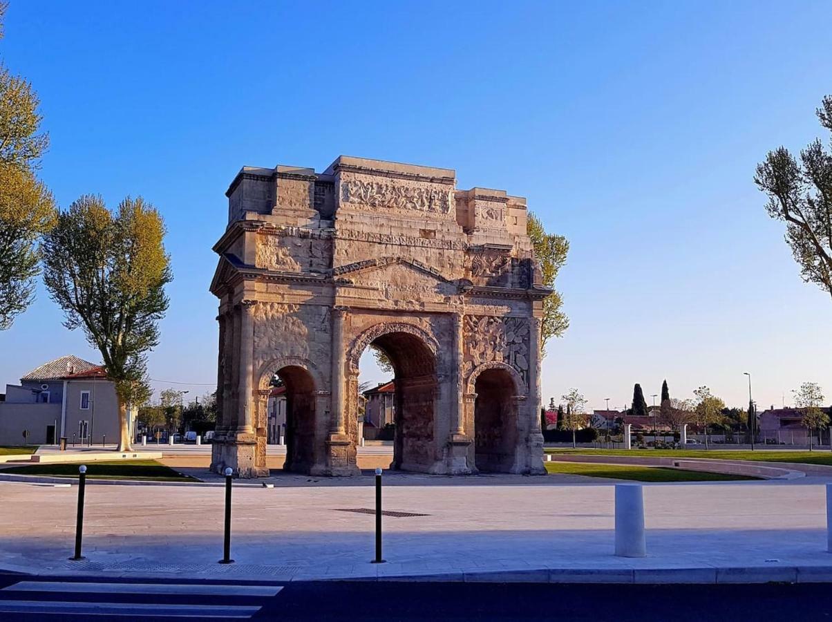 Gite Urbain Les Jardins De La Meyne Villa Orange  Bagian luar foto